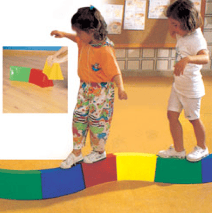P029 Curved Walking Wall