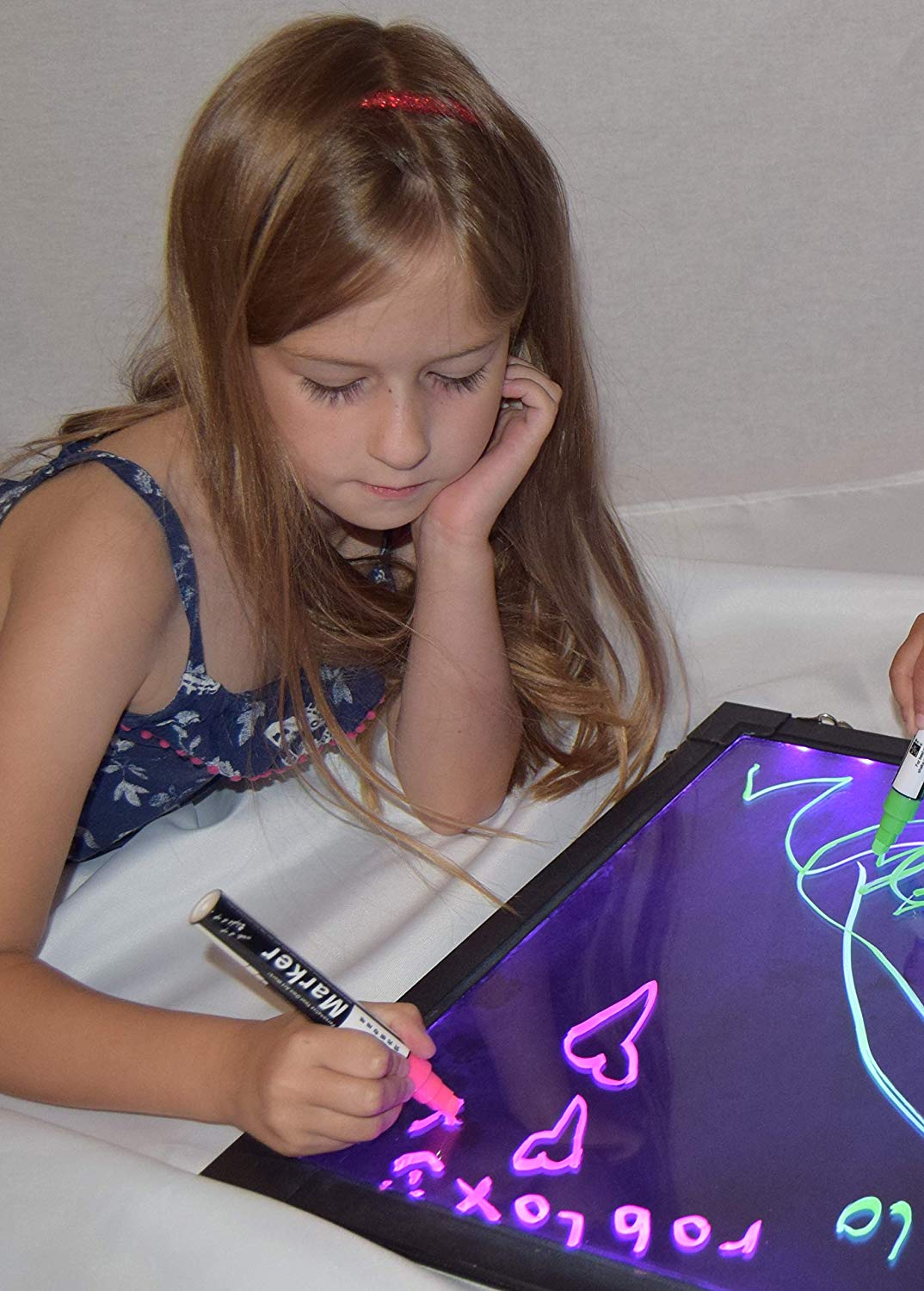 S075 Neon Glow Art Board